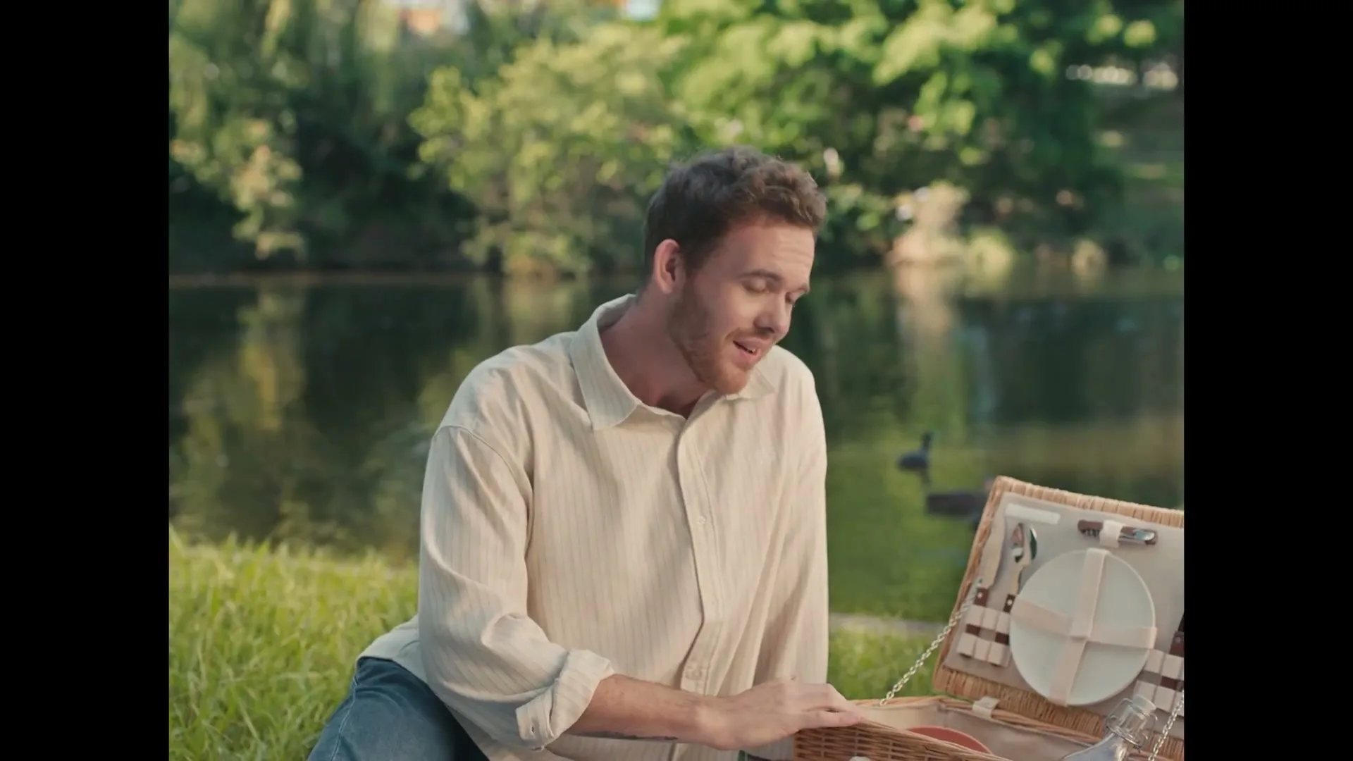 Pringles “Pop the Question” (2026), frame 3