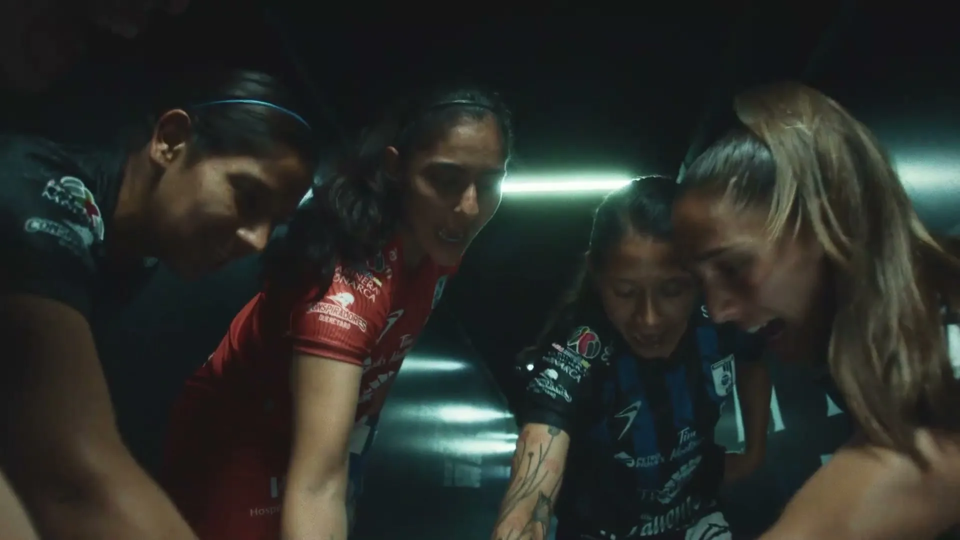 Caliente Sports “Caliente Femenil” (2026), frame 3