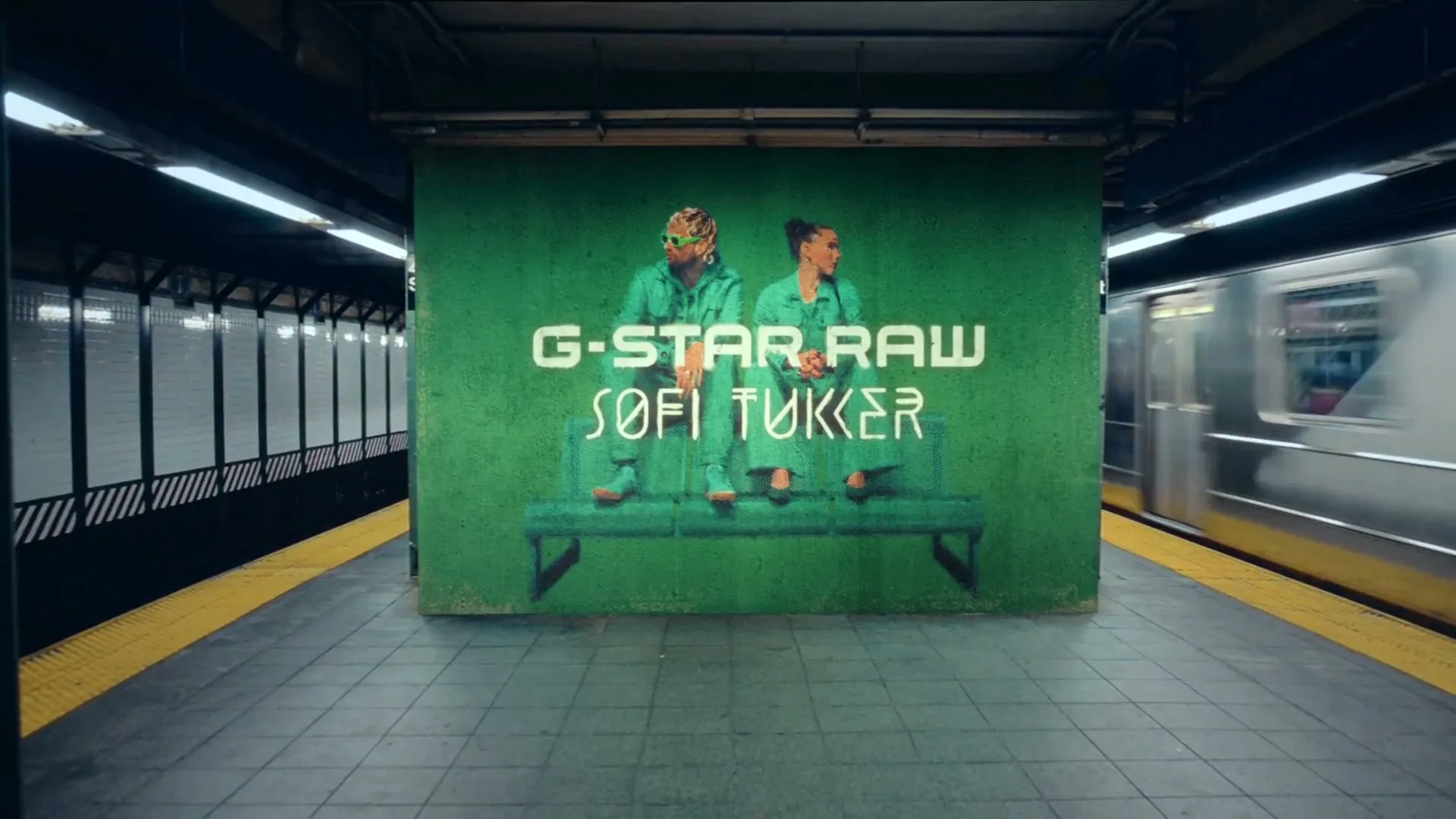 G-Star RAW “Colored Denim” (2023), frame 2