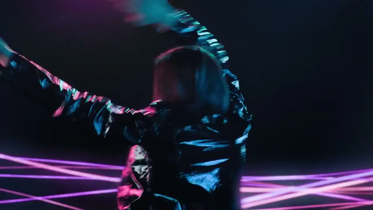 JAGUAR “The Pace by Papaya Films”, directed by Vincent Lammers