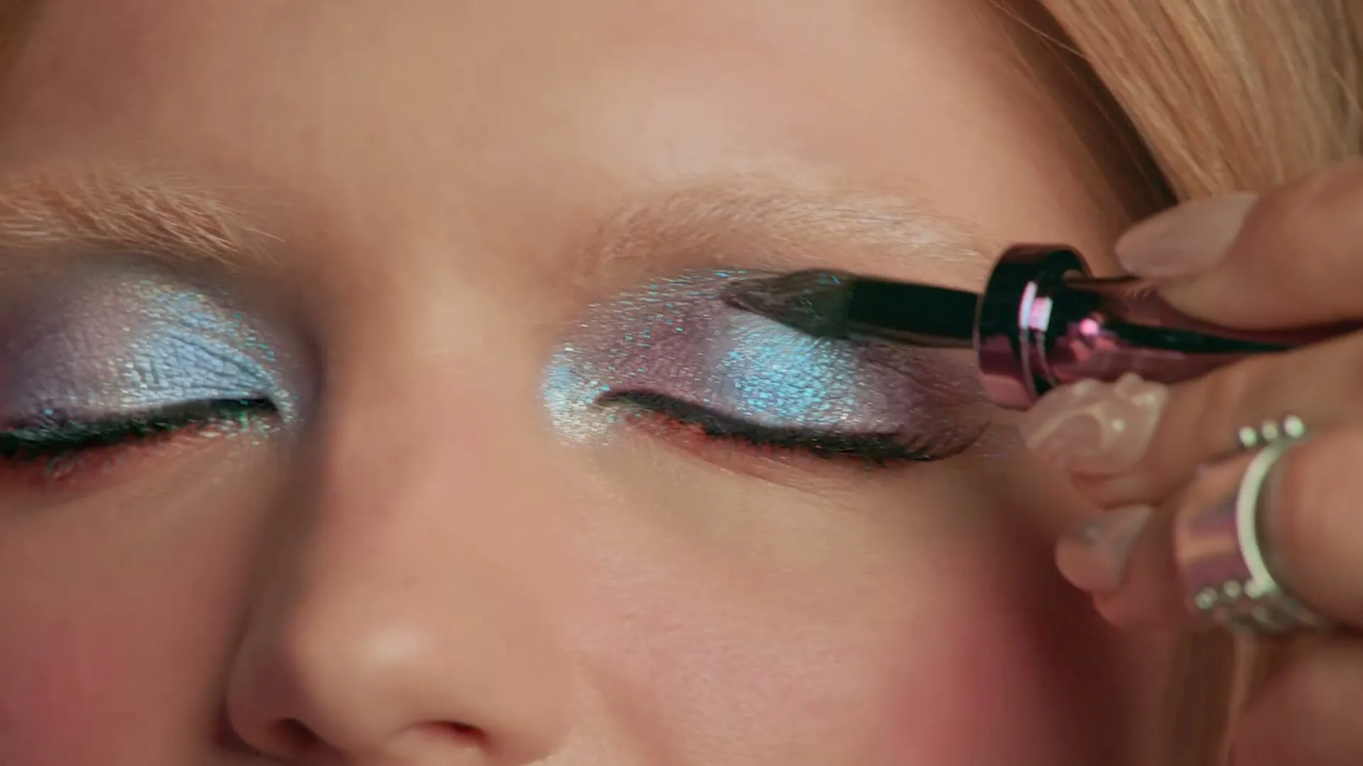 Urban Decay “Glaze-on Eyeshadow ASMR” (2025), frame 5