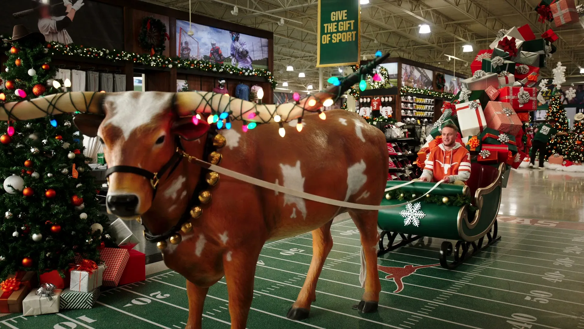 Dick's Sporting Goods “Texas Holiday”, directed by Peter Novosel