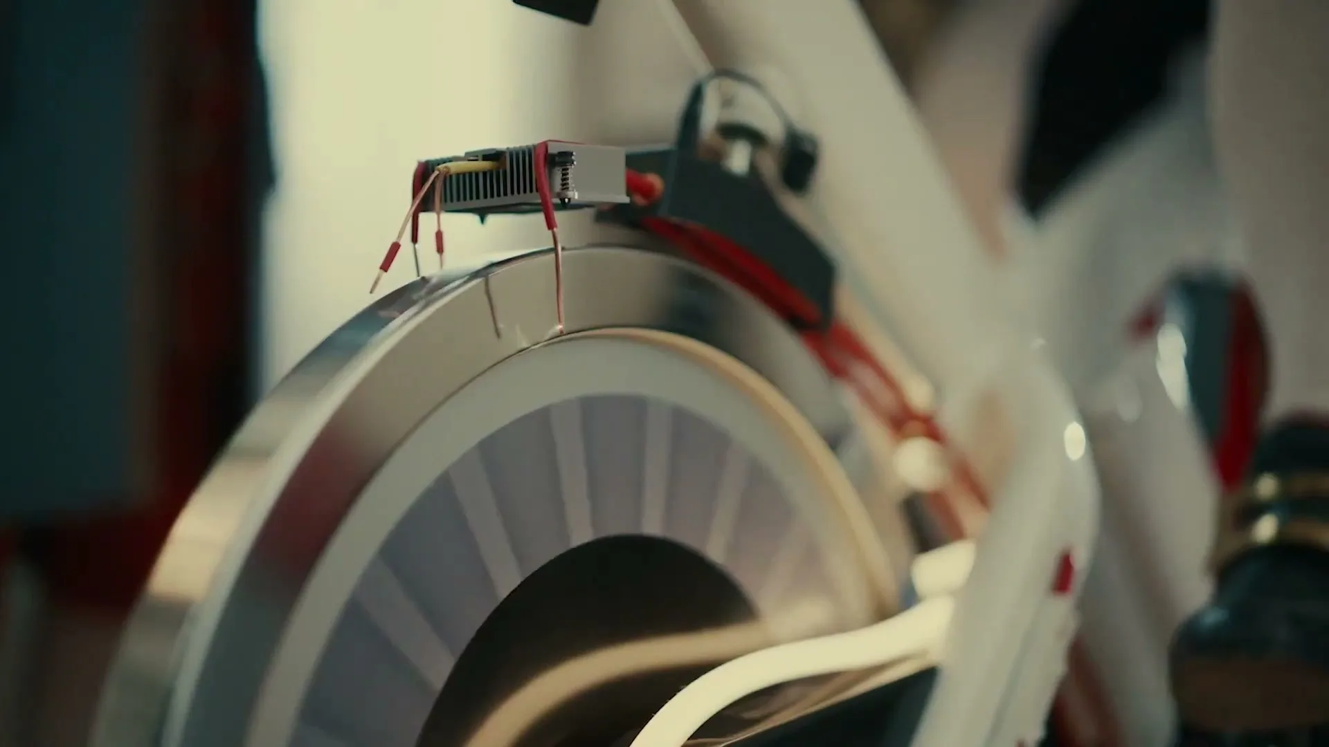 Solarbox “Vaccum” (2023), frame 6