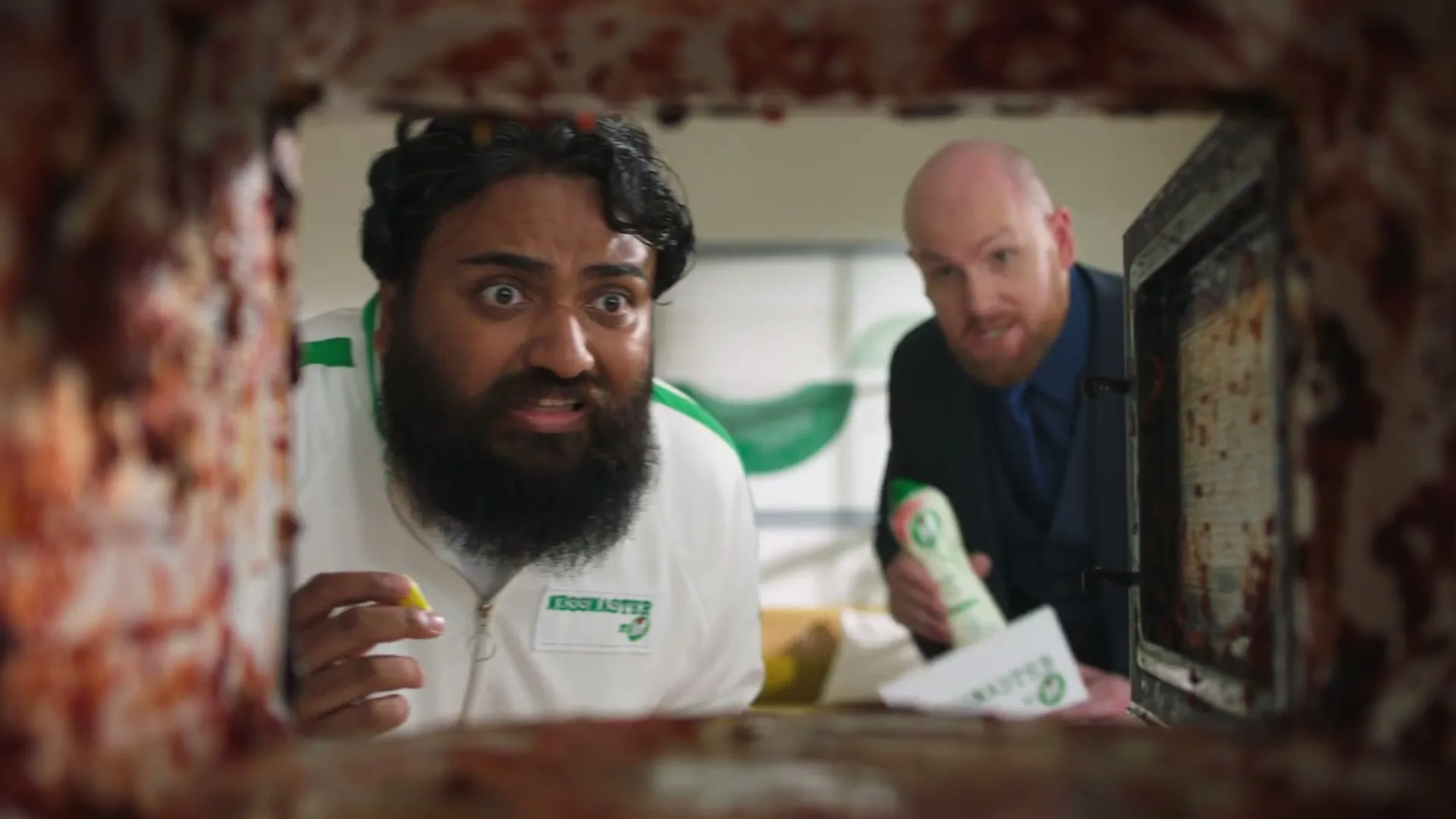 Jif “Mess Master - Microwave Microsponge Challenge” (2025), frame 4