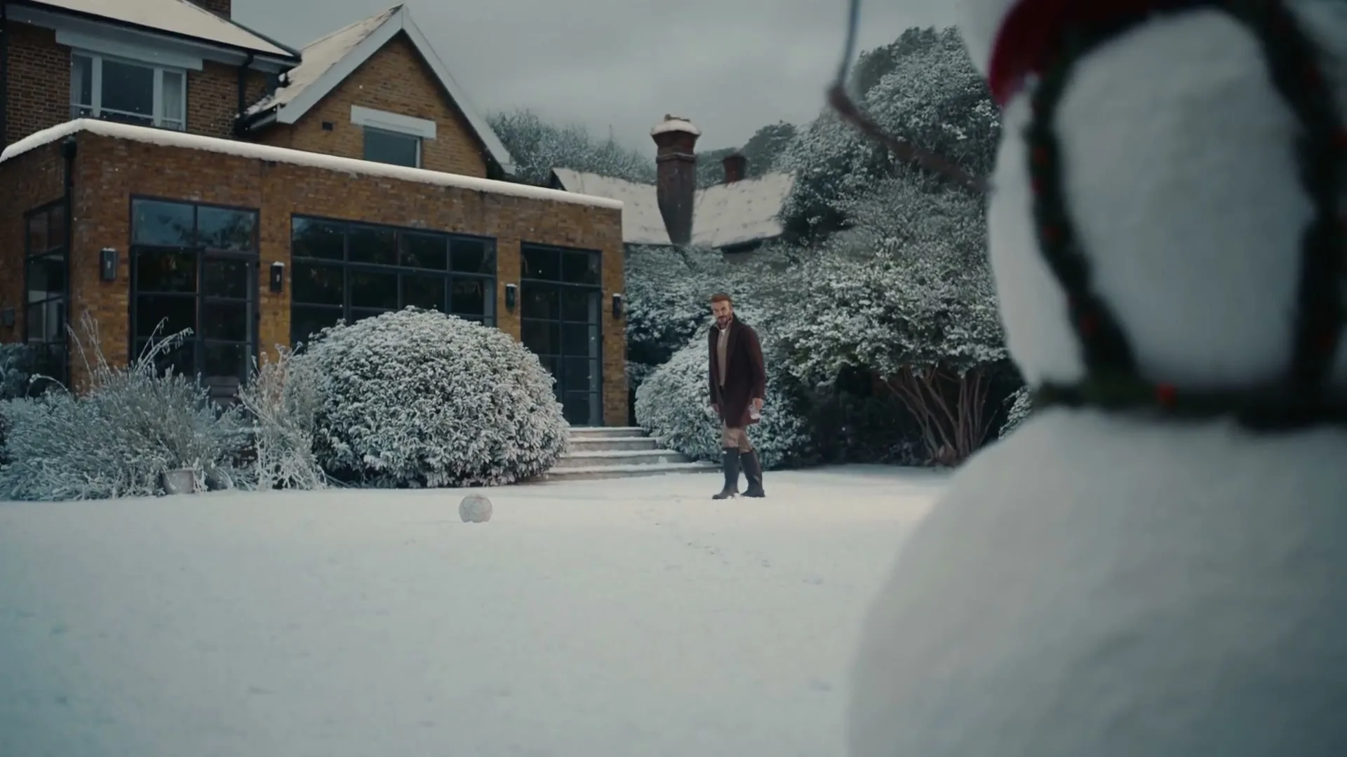 Nespresso “Unforgettable Christmas Moments” (2024), frame 6