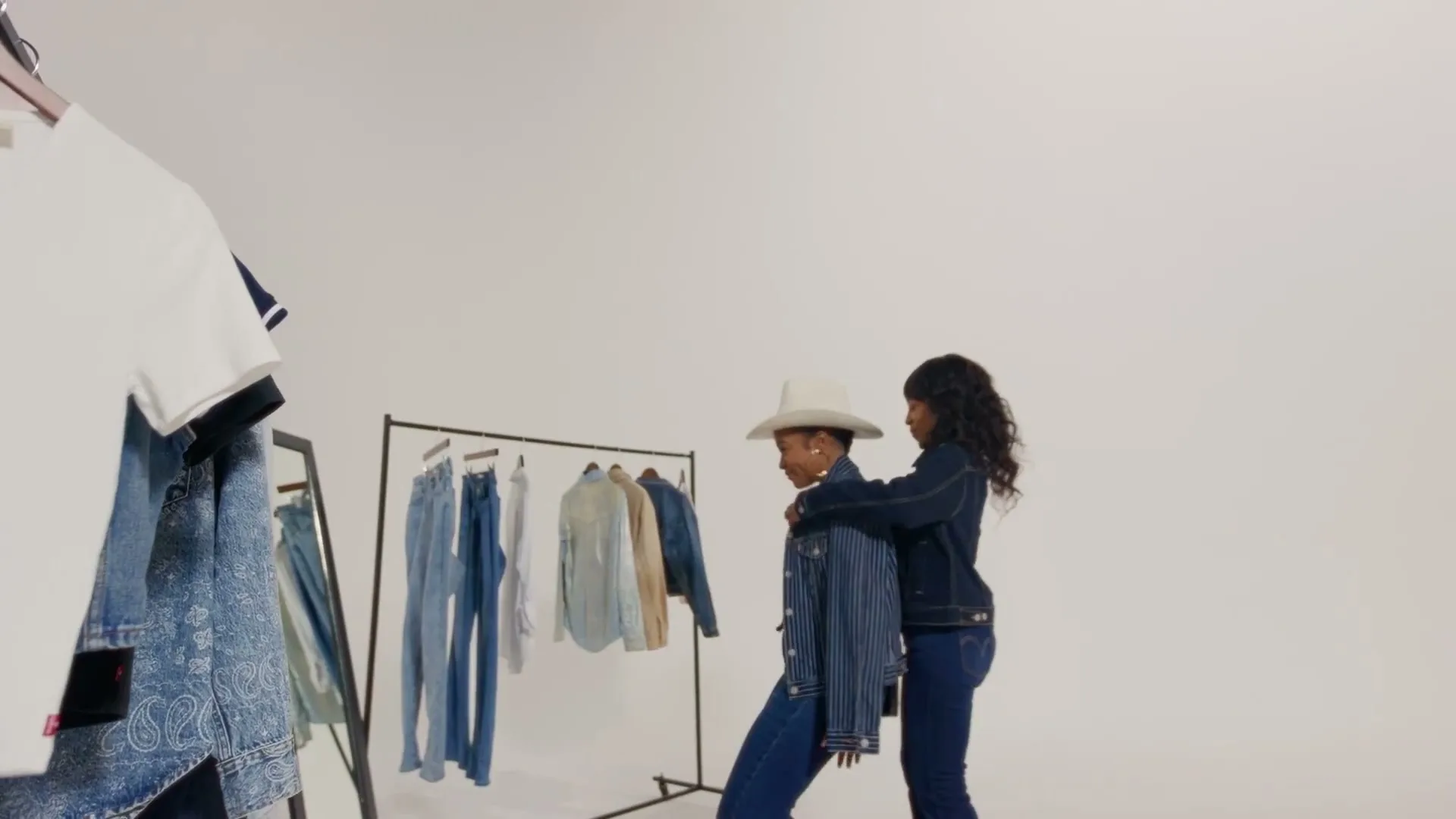 Levi's “Nomzamo” (2026), frame 4