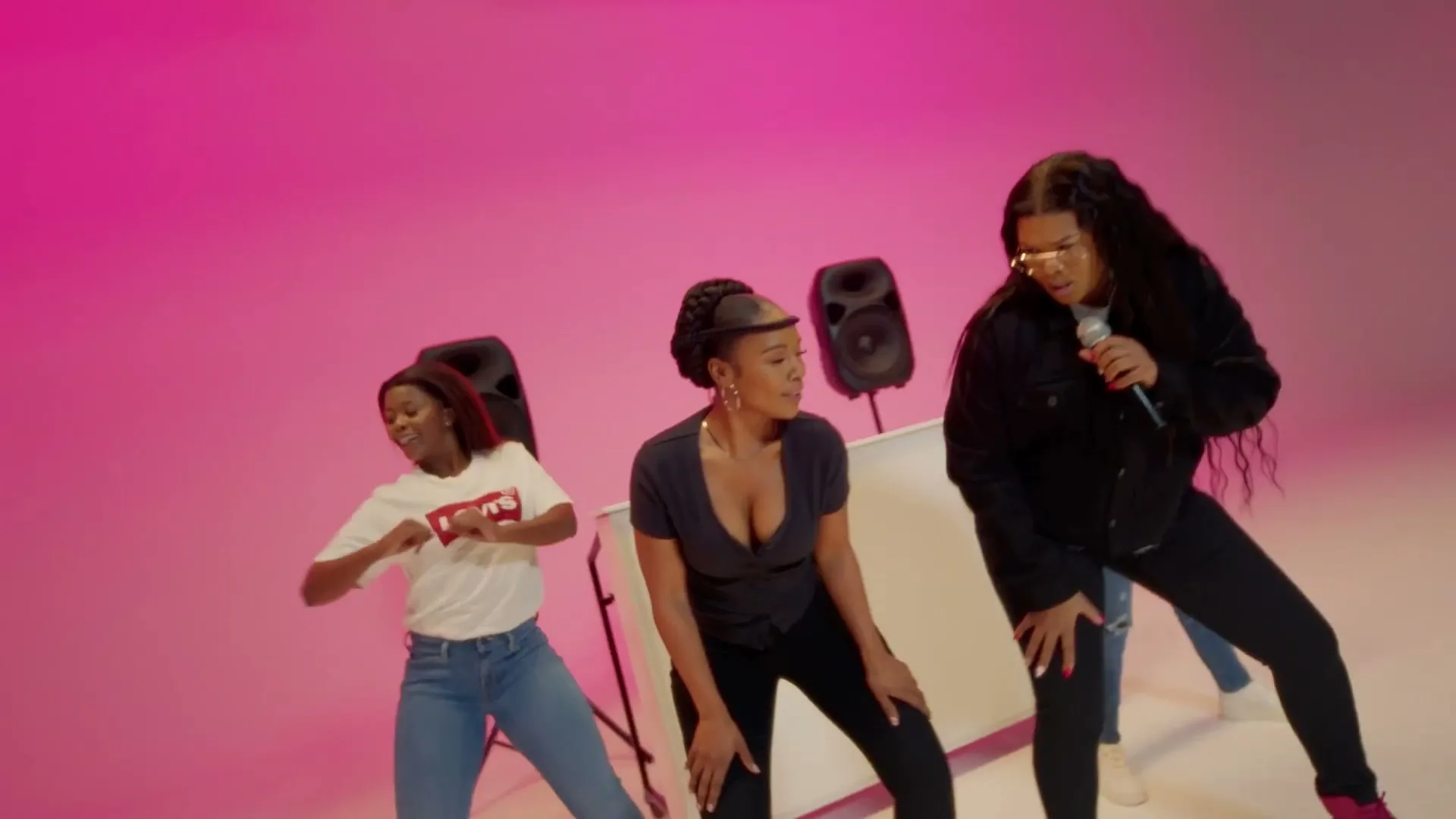 Levi's “Nomzamo” (2026), frame 6