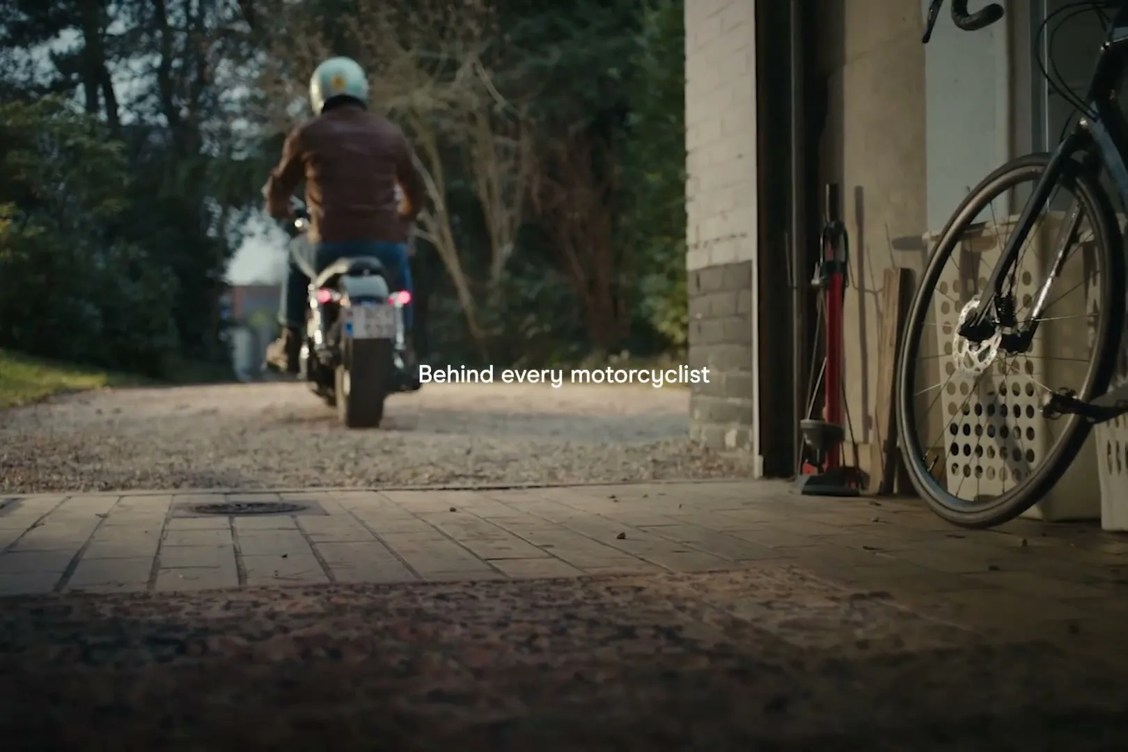 Vlaamse Stichting Verkeerskunde “The Hug” (2025), frame 6