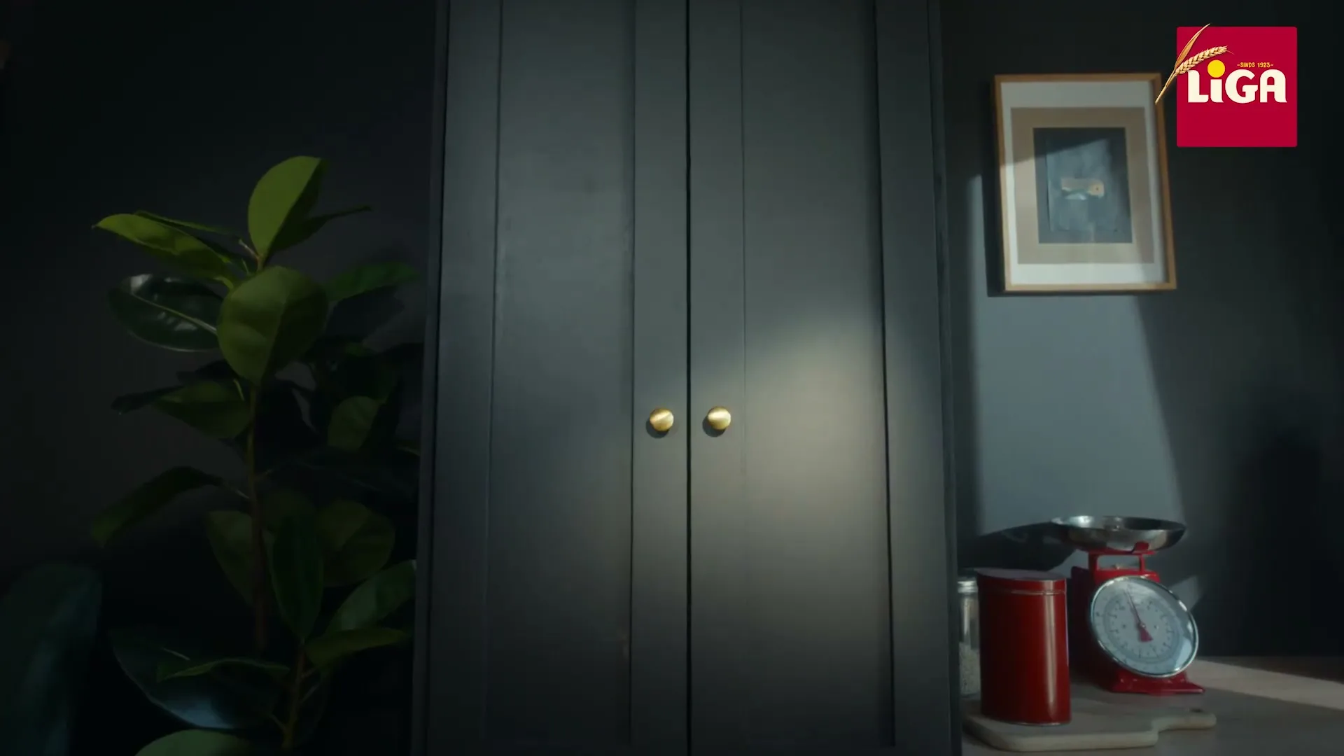 LiGA “The Captain In The Cupboard” (2025), frame 3