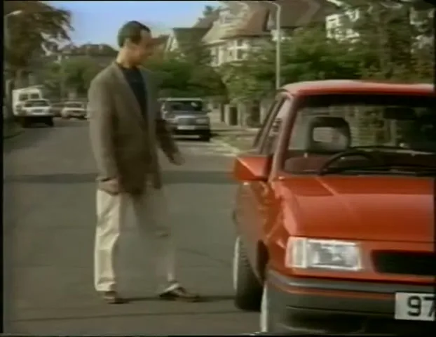 Vauxhall Motor Company “Car Pet” (1991), frame 3