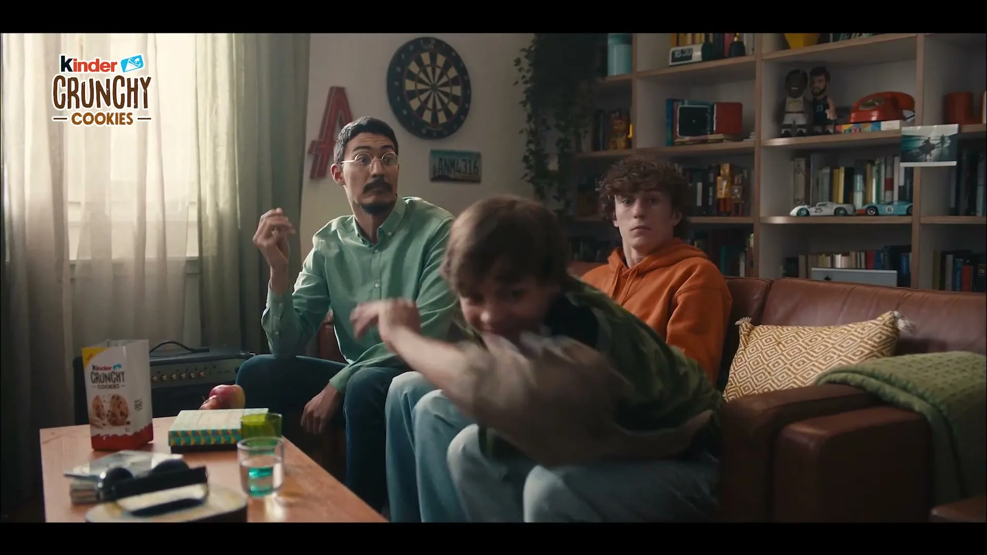 Ferrero "Kinder Crunchy Cookies - Social Moment" (2024) commercial still