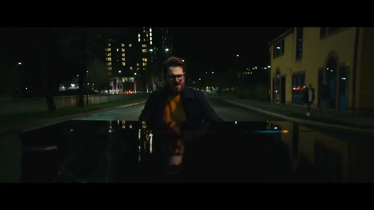 JET “Keep On Moving”, directed by Nate Camponi