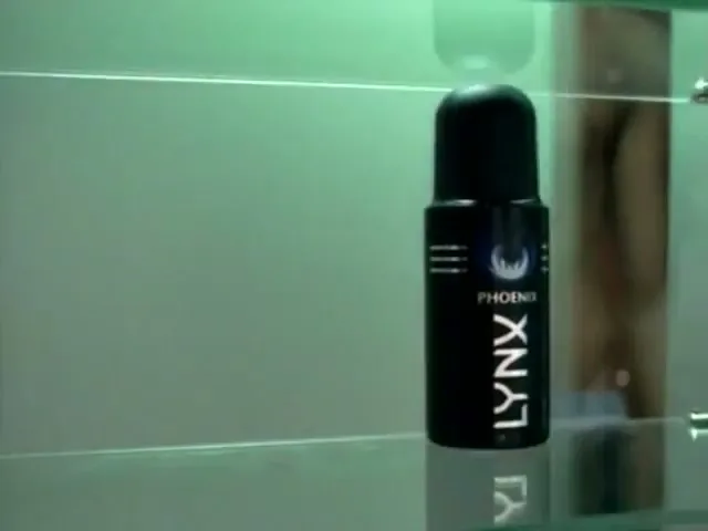 Lever Fabergé “Ideal Woman” (2001), frame 6