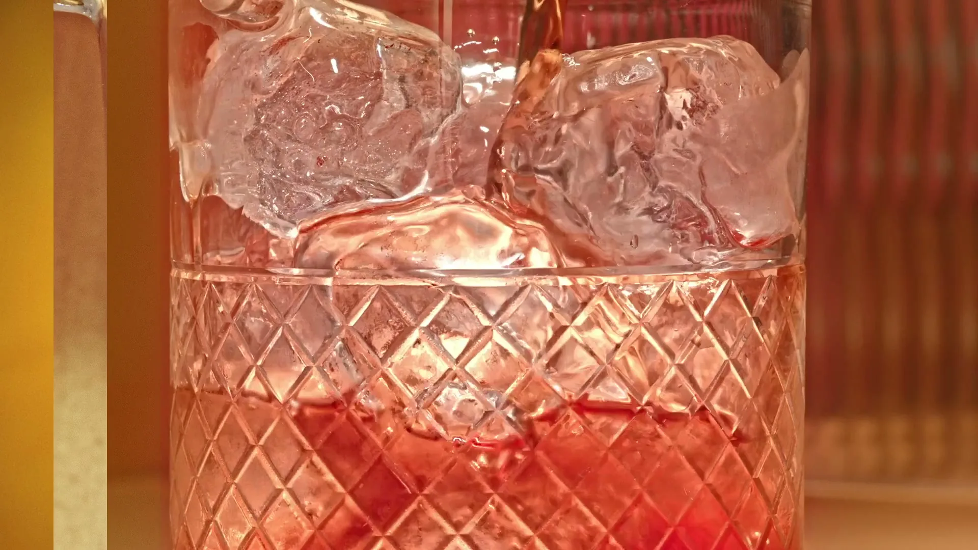 Johnnie Walker "Autumn Boulevardier" (2023) commercial still