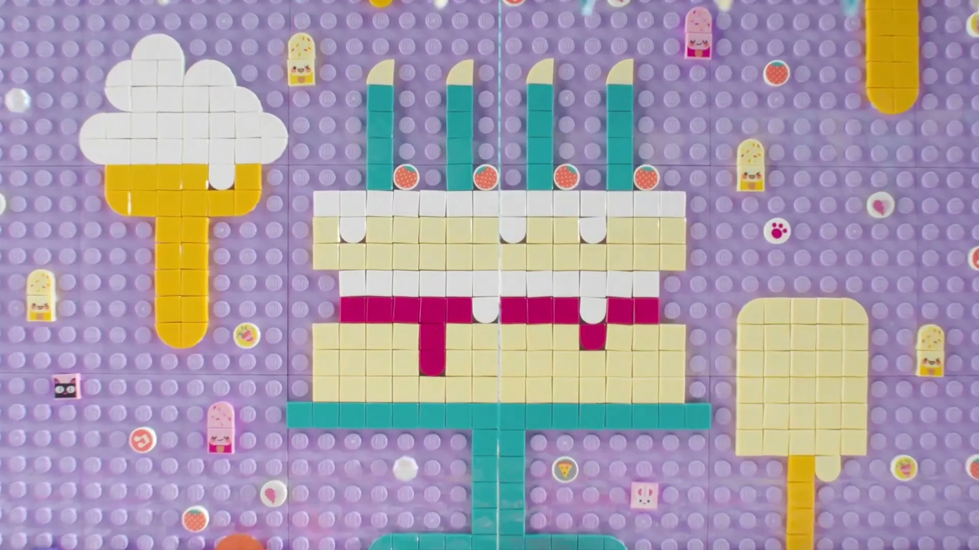 LEGO “World of Dots”