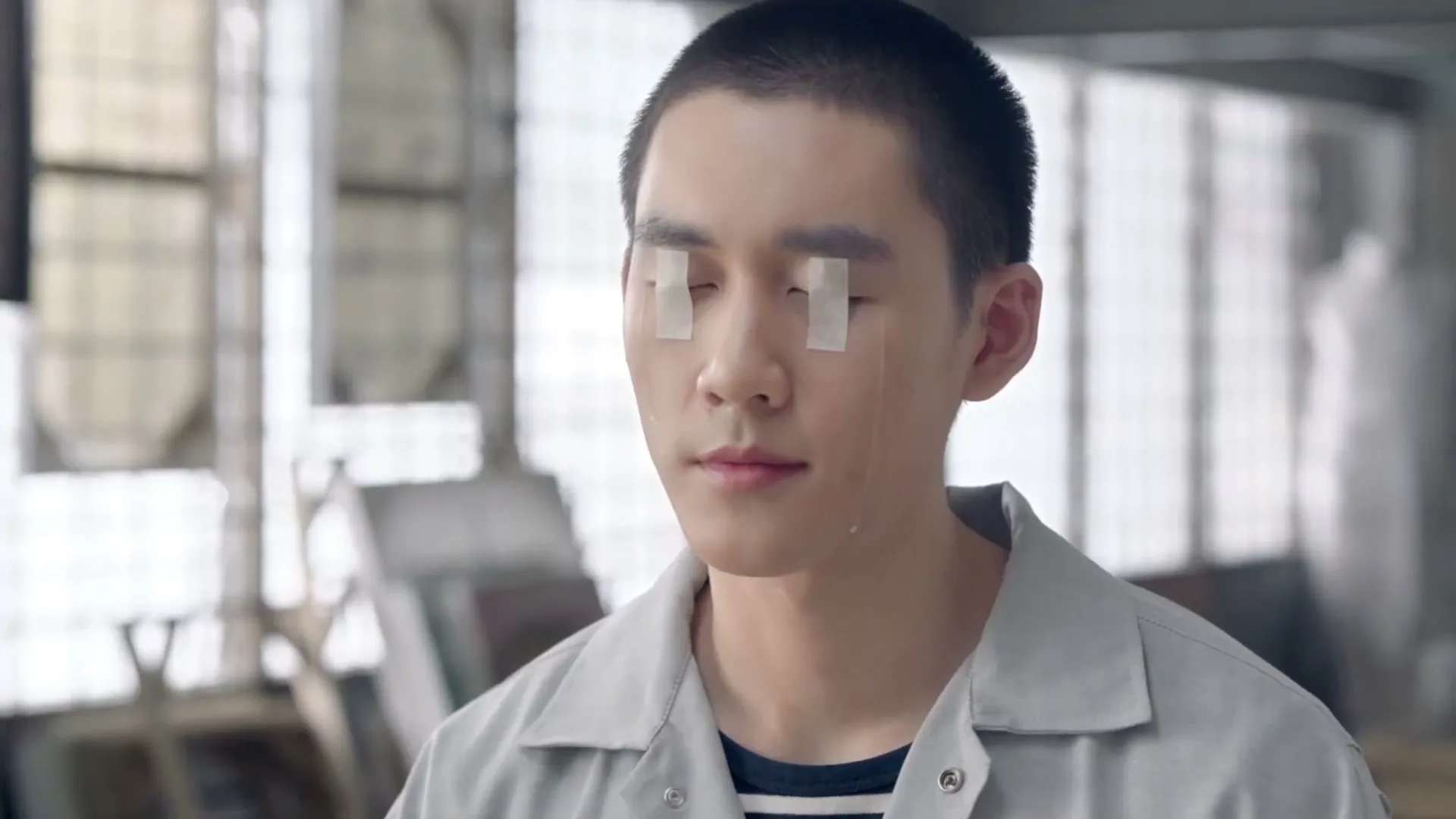 Monde Nissin / Voiz “Contact Lens”