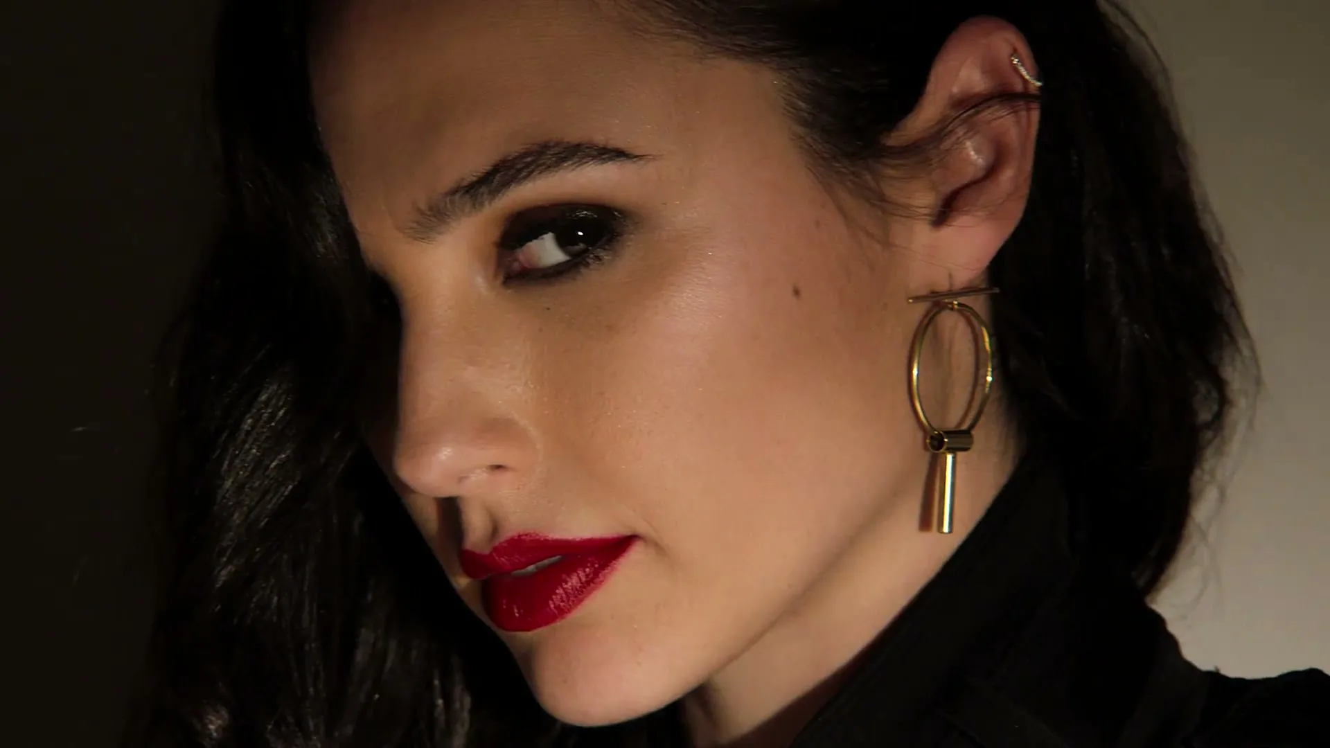Revlon “Super Lustrous Satin” (2025), frame 2
