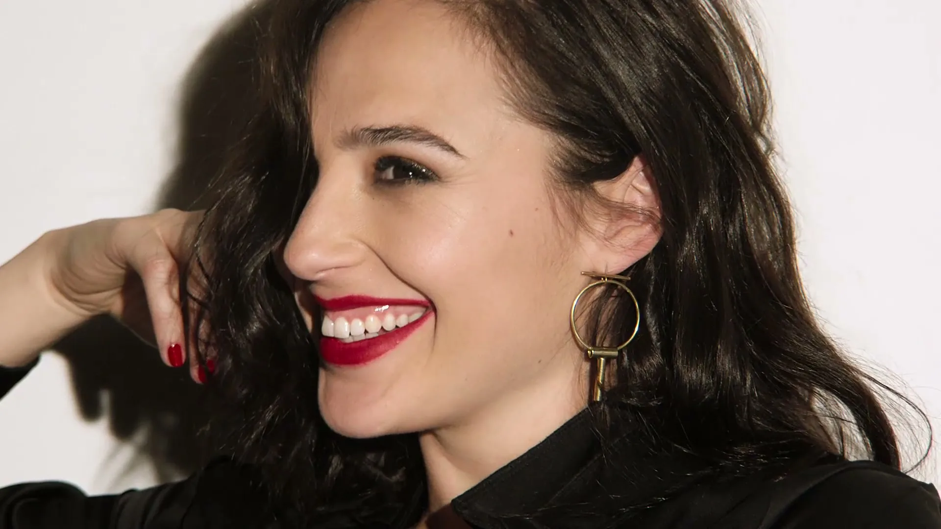 Revlon “Super Lustrous Satin” (2025), frame 4