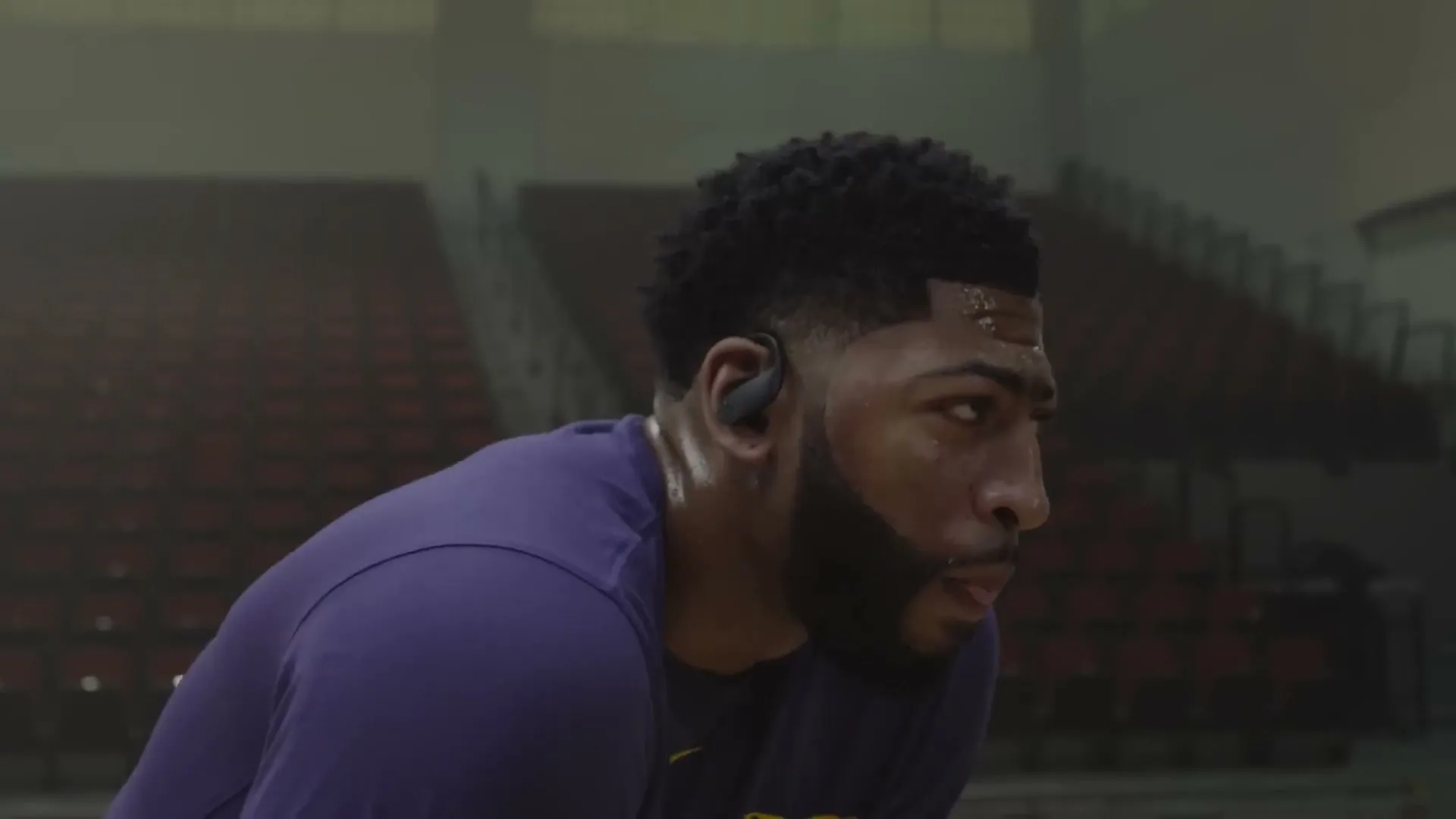 Beats by Dr. Dre “Unleashed” (2020), frame 3