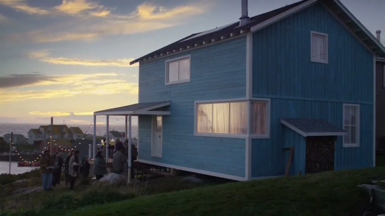 VML UK "HSBC - The Invitation" (2015) commercial still