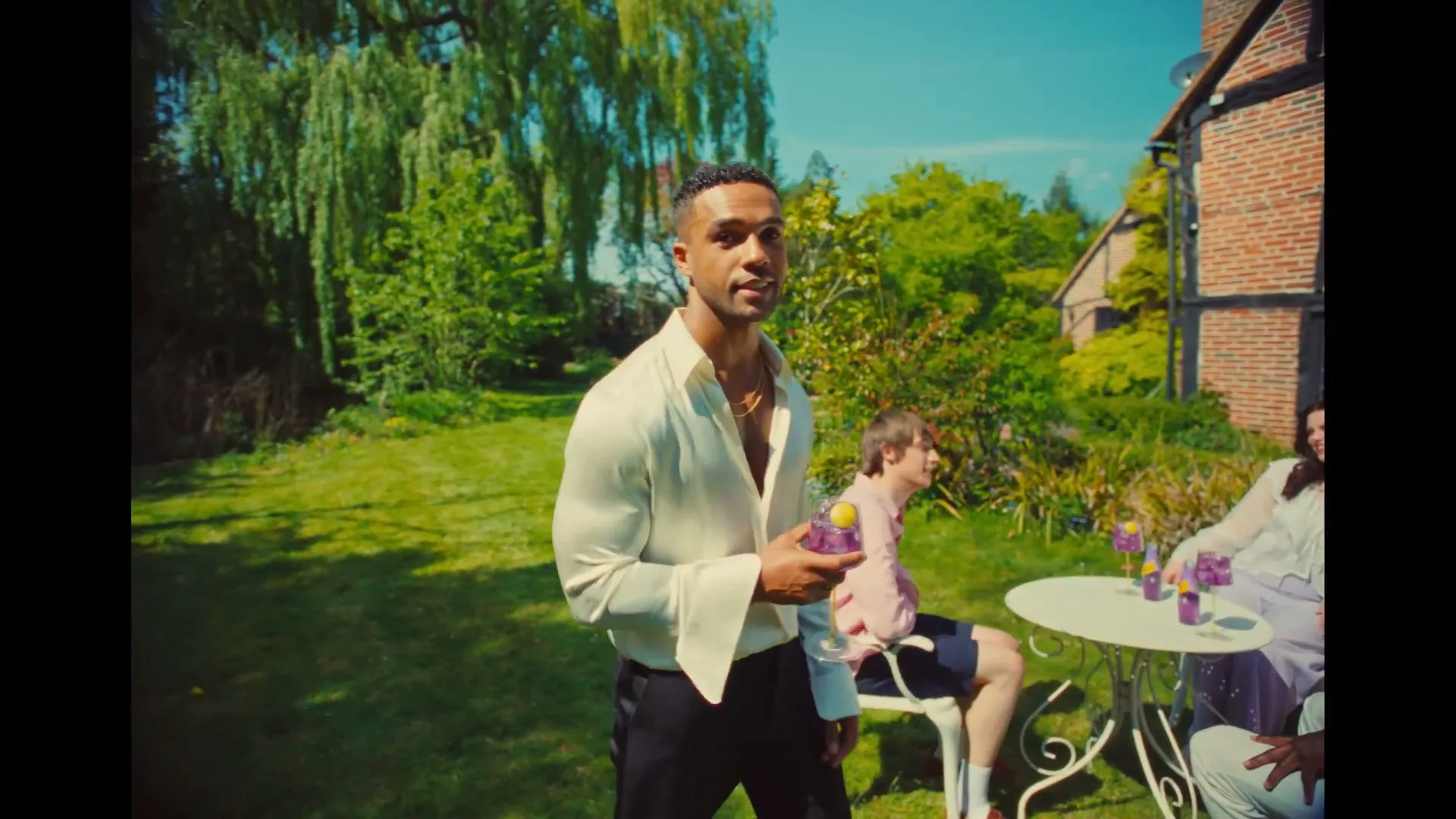 Schweppes “Summer” (2025)