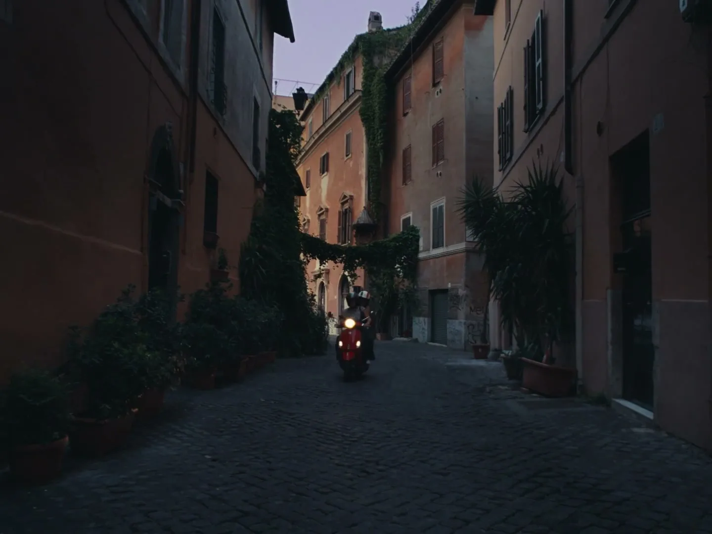Oasis "Rome" (2026) commercial still