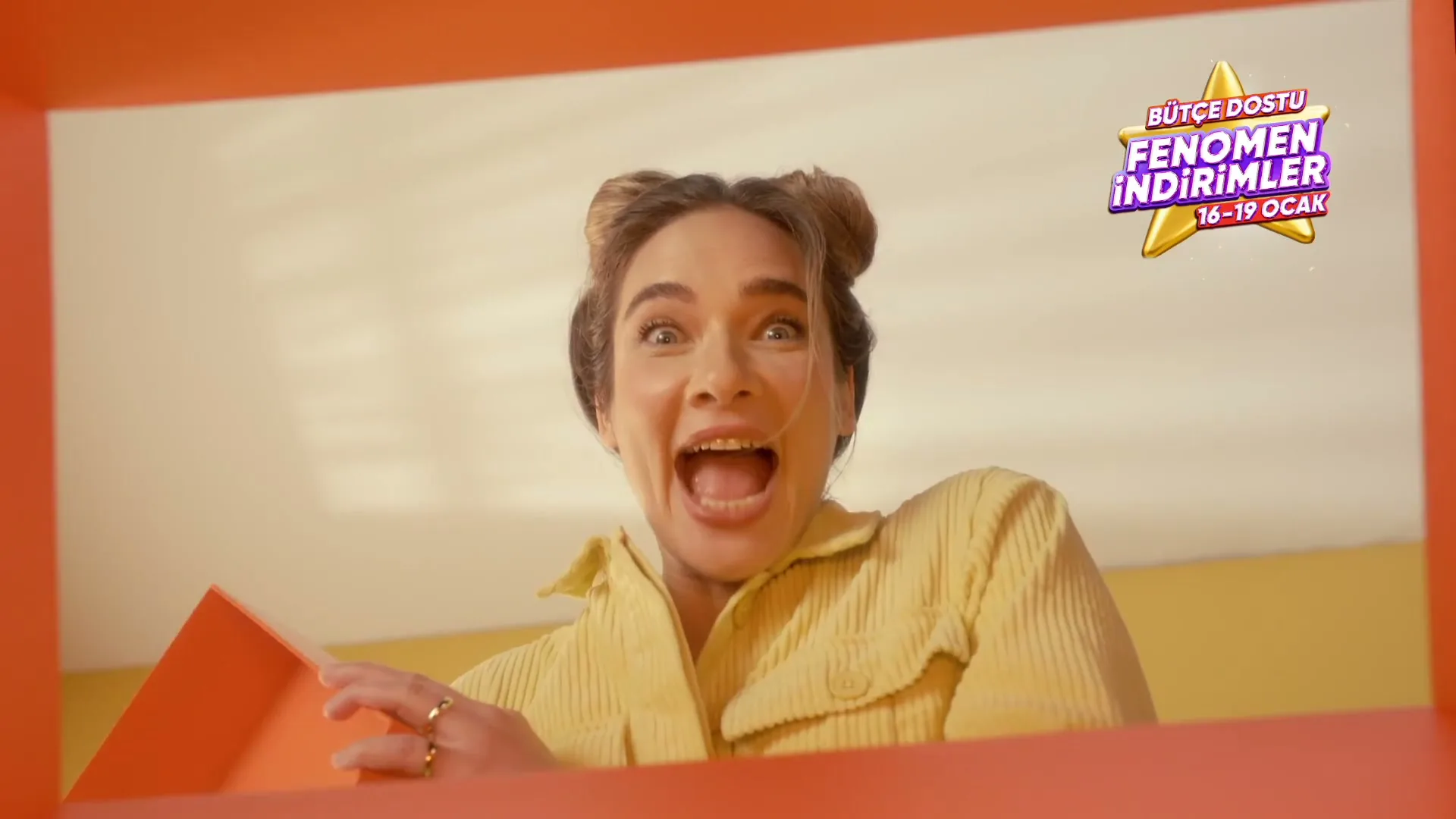 Hepsiburada "Fenomen İndirimleri Ocak - Müge Boz - Anne Bebek" (2023) commercial still
