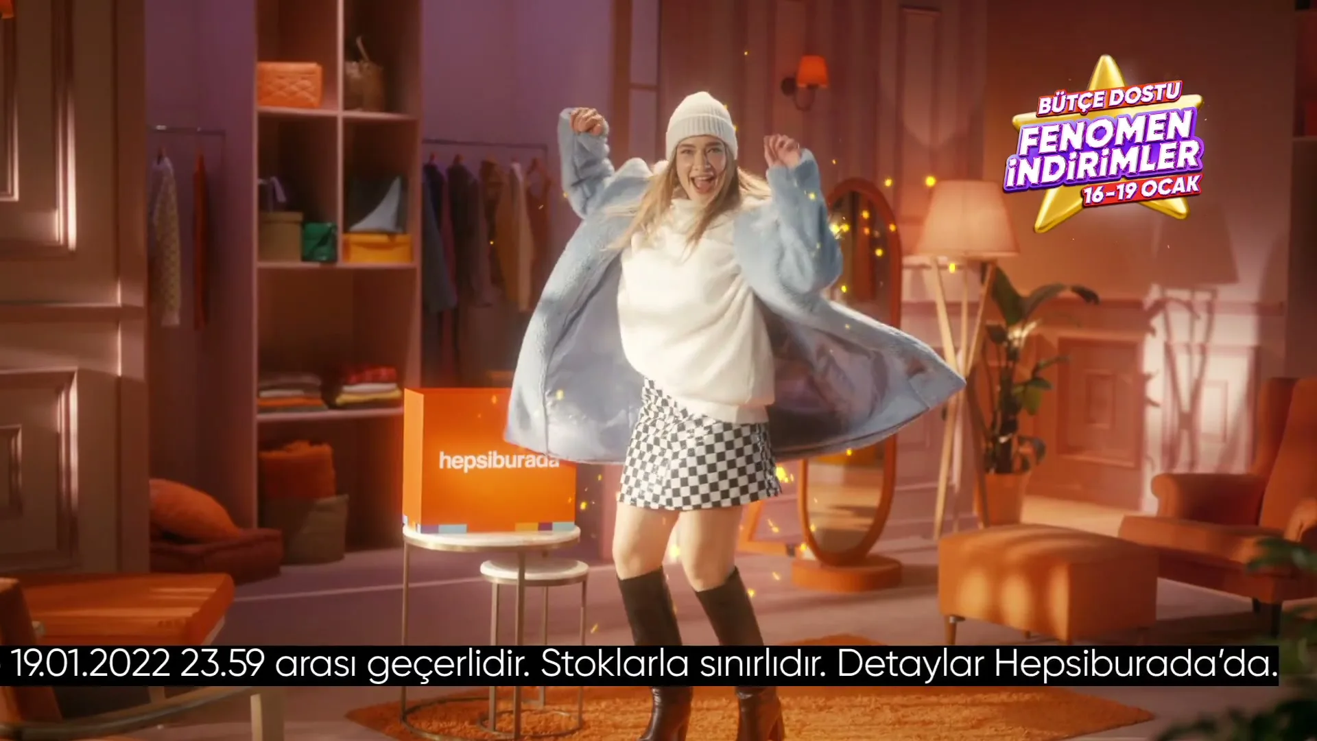 Hepsiburada "Fenomen İndirimleri Ocak - Müge Boz - Moda" (2023) commercial still