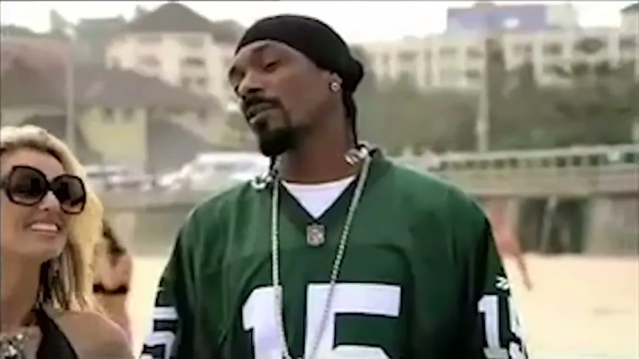 MTV Networks Australia “Welcome Snoop” (2008), frame 6