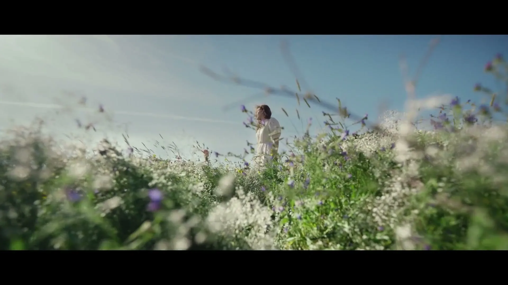 Elizabeth Arden “Find Your Moment” (2025), frame 4