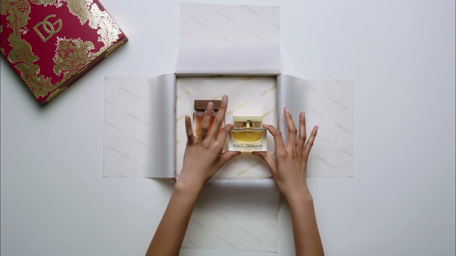 Dolce&Gabbana Beauty “D&G Beauty - Art of Gifting_Her” (2024), frame 4