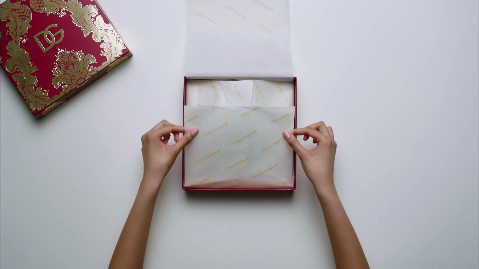 Dolce&Gabbana Beauty “D&G Beauty - Art of Gifting_Her” (2024), frame 6