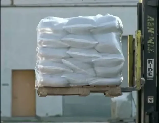 Volkswagen of America “Squares” (2003), frame 4