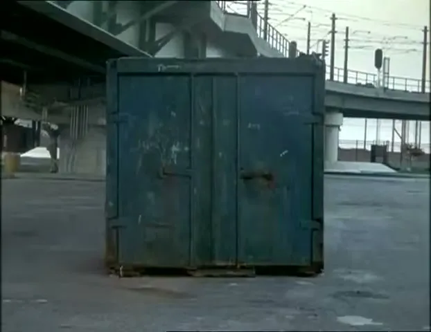 Volkswagen of America “Squares” (2003), frame 5