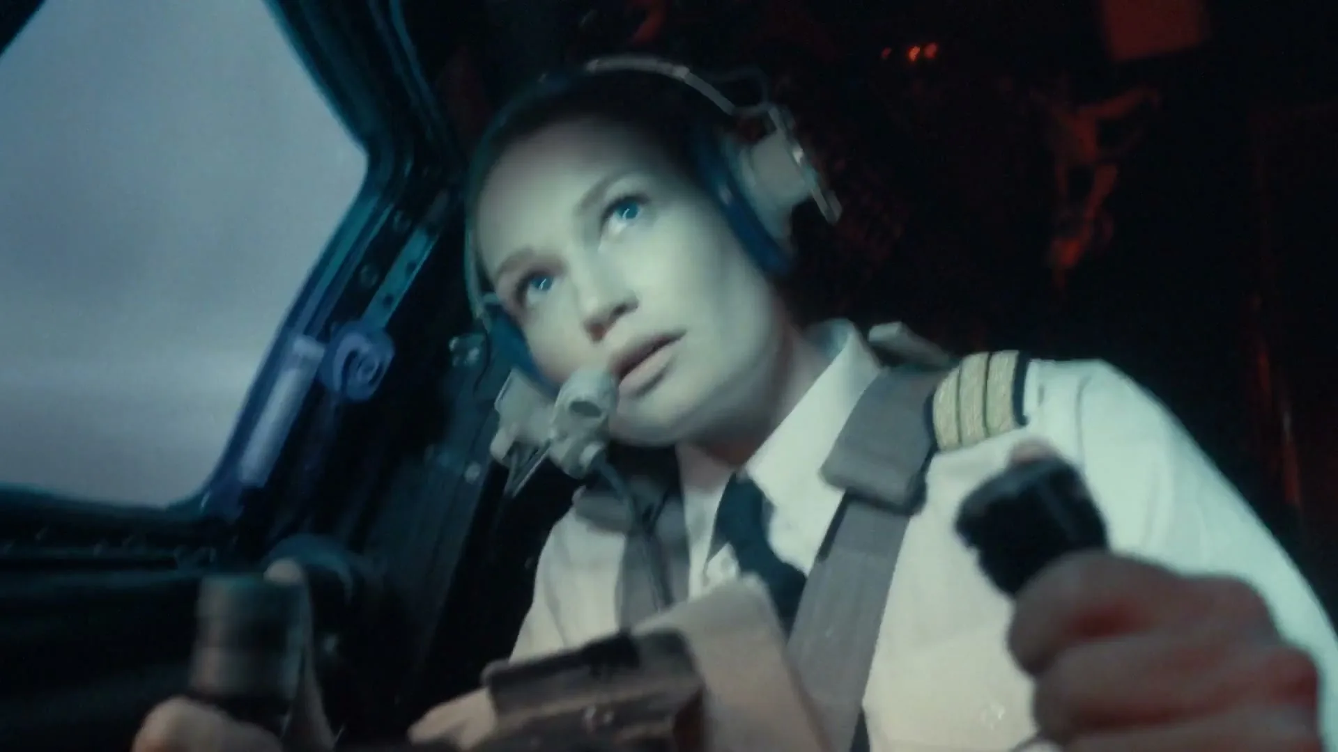 Scandinavian Airlines “Breaking Glass” (2024), frame 5