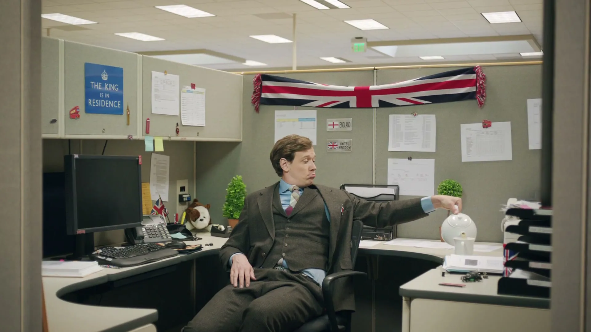 BelVita “British Businessman” (2016), frame 2