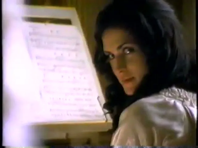 Visa Gold “Chalice” (1997), frame 5
