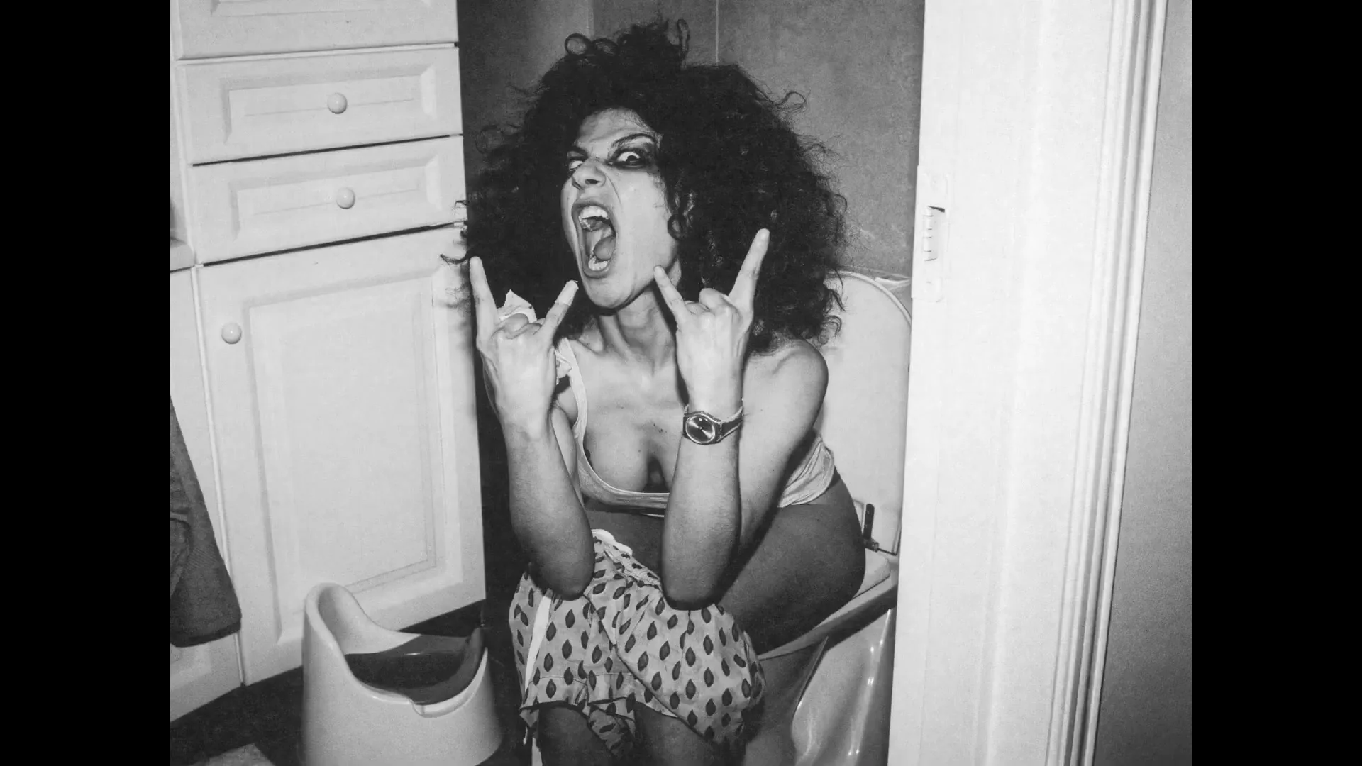 Rolling Stone Magazine “Rockin' Mamas” (2022), frame 2