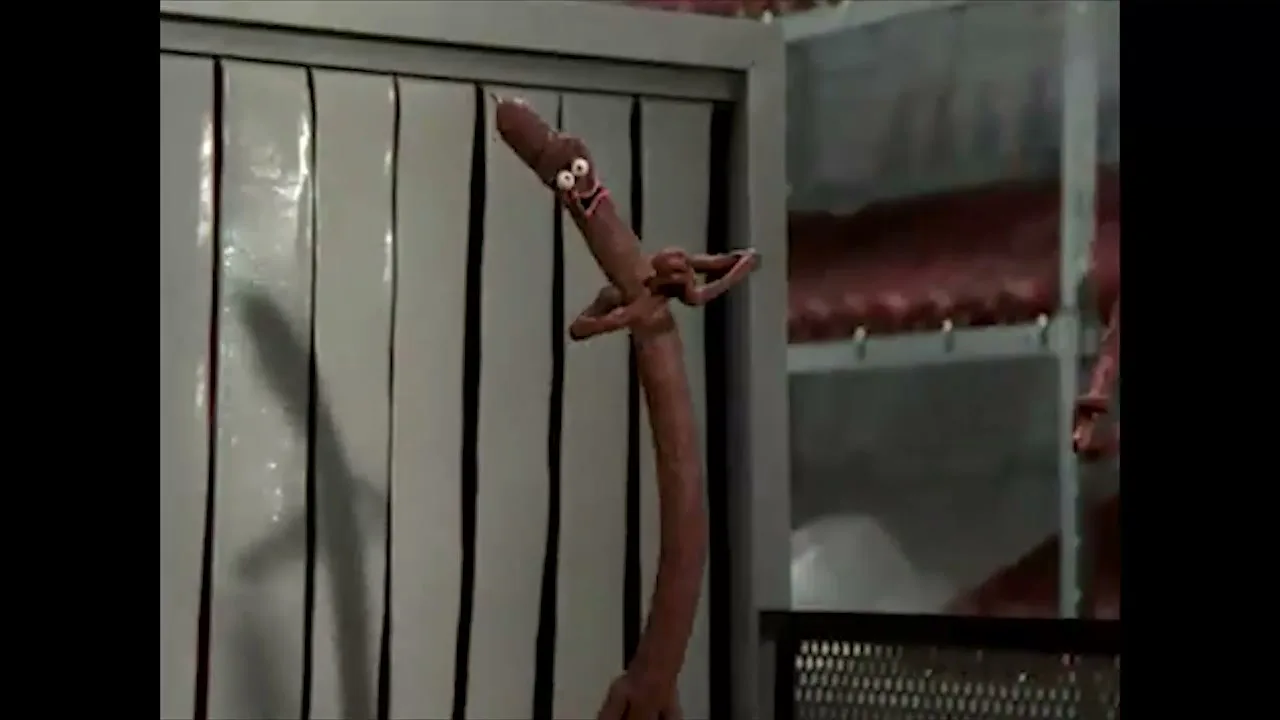 Van Den Berghs & Jurgens Limited “Peperami 'Kebab” (1994), frame 3