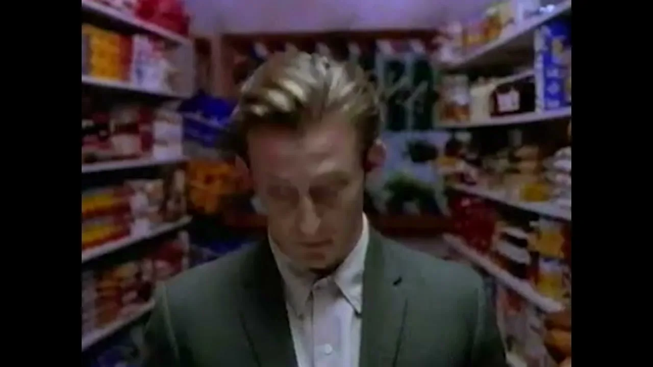 The Whitbread Beer Company “Filling” (1993), frame 4