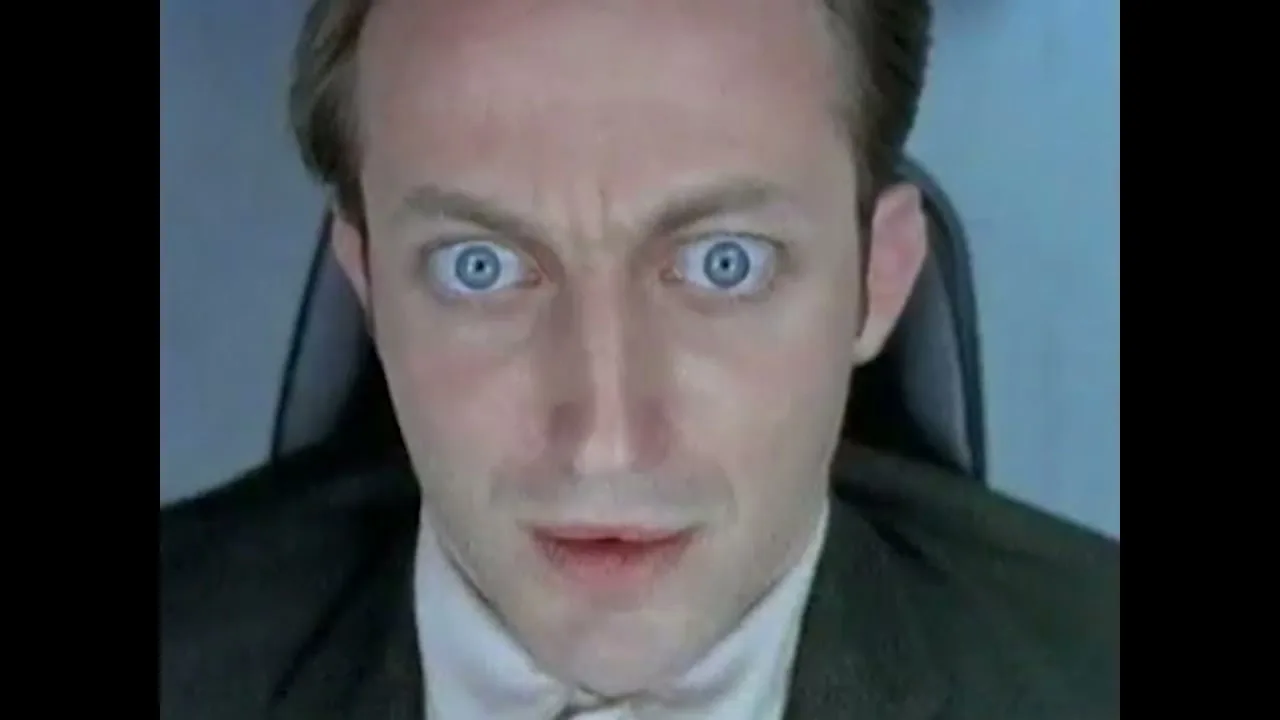 The Whitbread Beer Company “Filling” (1993), frame 6