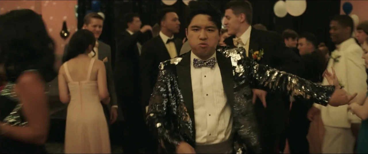 Blockers (2018) movie still: medium — A high school prom held in a banquet hall decorated with balloons.