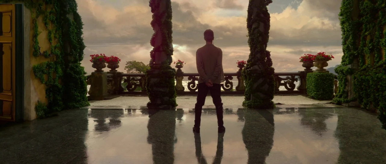 Star Wars: Episode II – Attack of the Clones (2002) movie still: fullbody — A stone terrace features decorative pillars draped in thick ivy and…