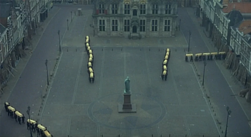 Nosferatu the Vampyre (Nosferatu Phantom Der Nacht) (1979) movie still: establishing — A sprawling, paved European town square features a central…