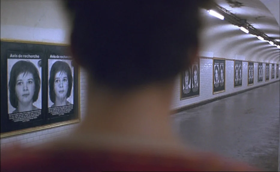 Les Amants Du Pont Neuf (The Lovers on the Bridge) (1991) movie still: medium — A long underground tiled tunnel features a repeating row of missing…